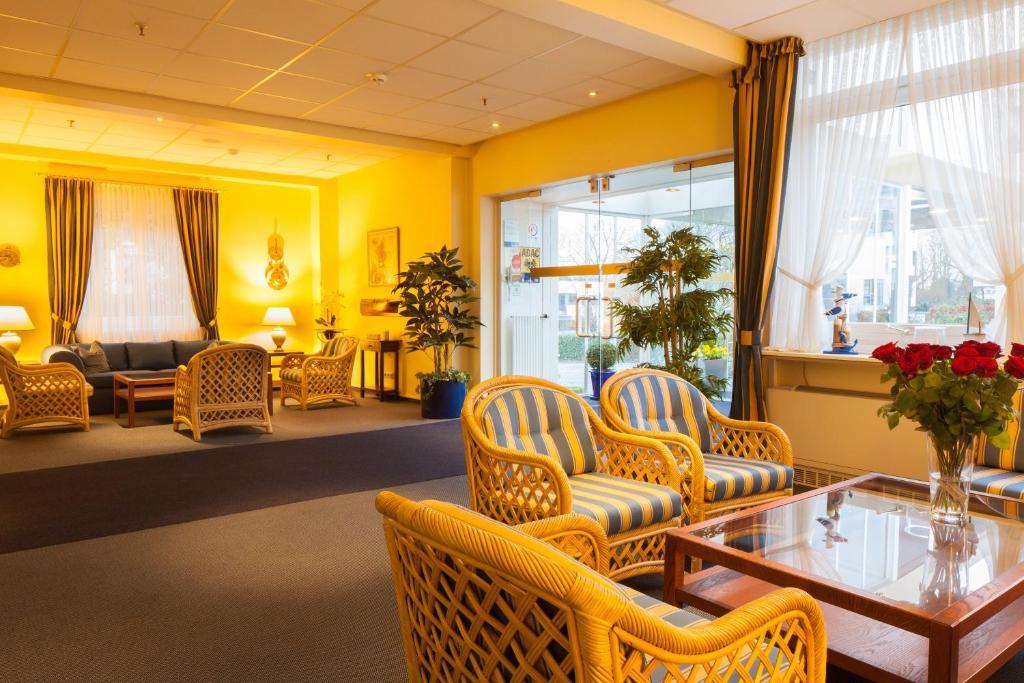 Hotel Senator Marina Wedel Extérieur photo