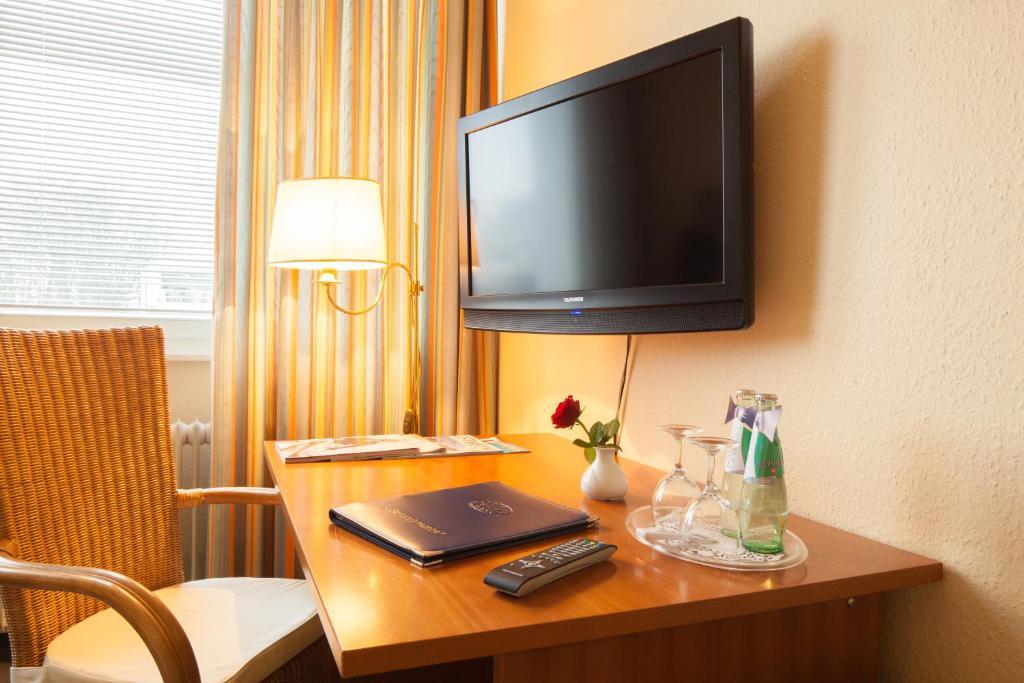 Hotel Senator Marina Wedel Extérieur photo