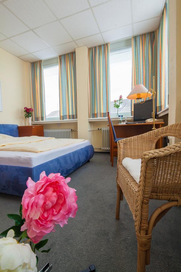 Hotel Senator Marina Wedel Extérieur photo